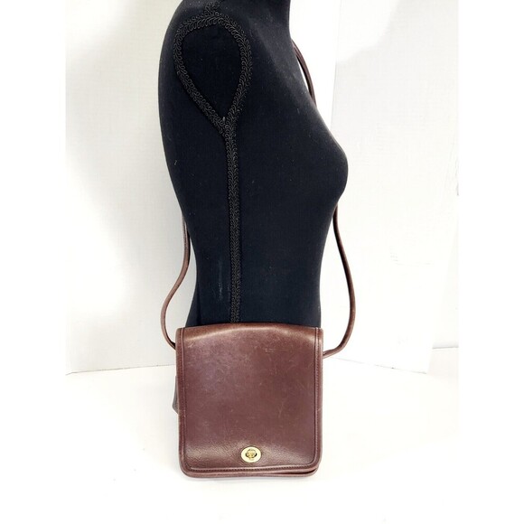 Coach Handbags - Vintage Authentic Coach Compact Leather Pouch Camel Brown